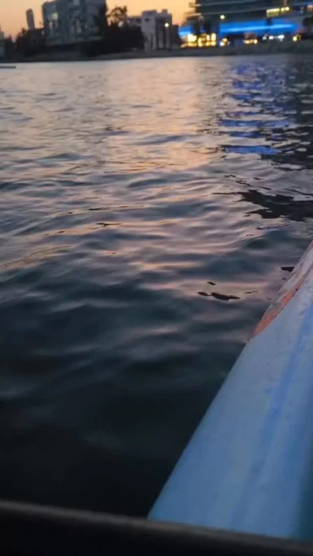 Sunsets like this 🌇🚣‍♀️ we are updating our calendar with more sunset kayaking and social experiences🍹  #seakayakcyprus #seakayaking #experiencemore #limassol #islandlife